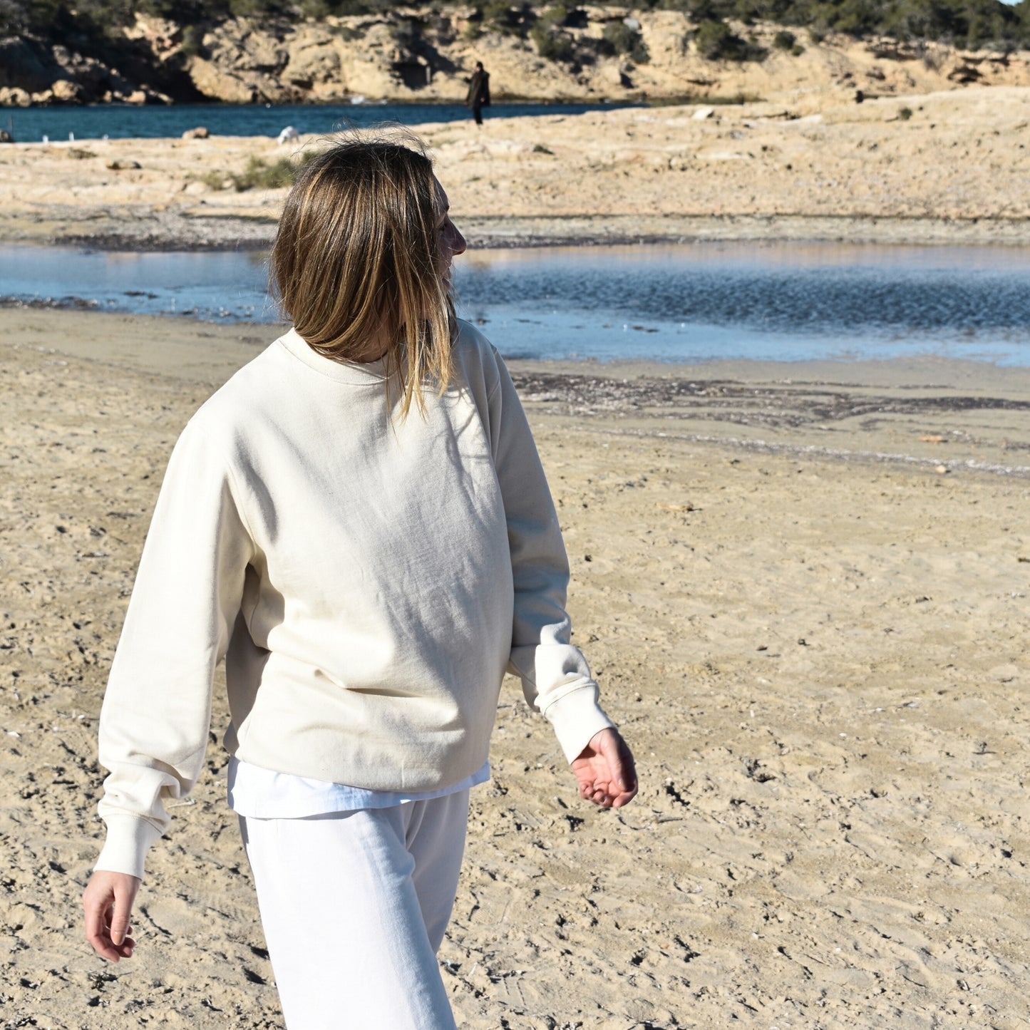 THE SOLSTICES CREWNECK - BRIGHT COTTON & OCEAN BLUE