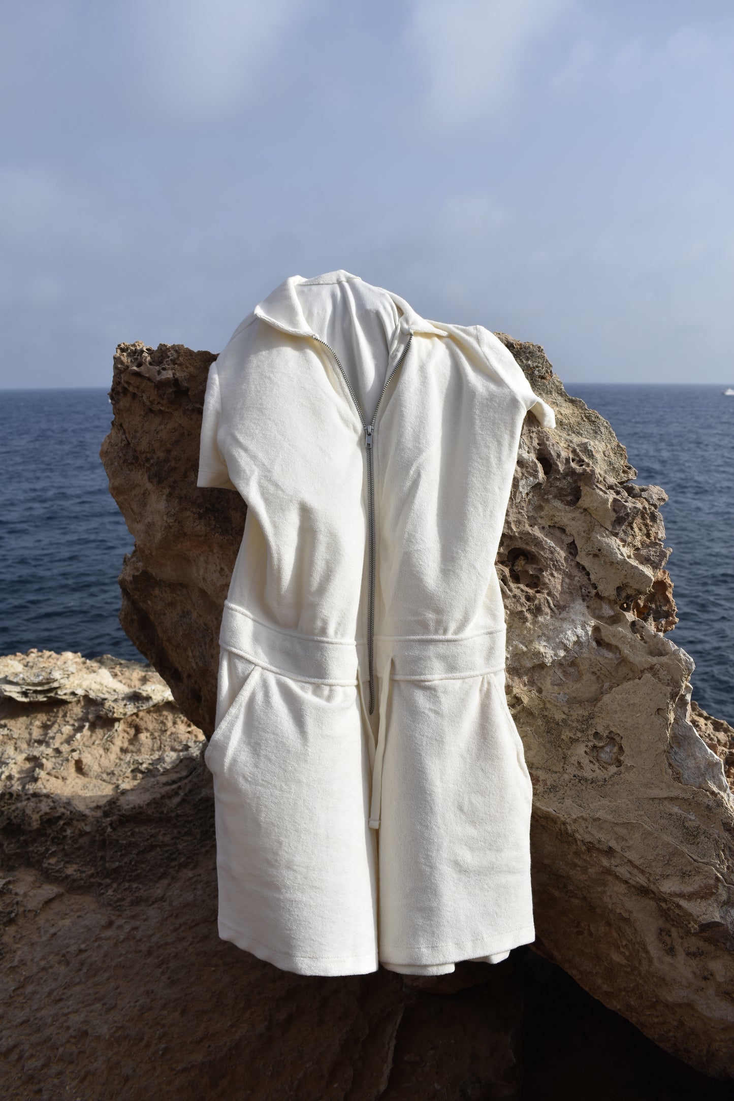 THE TOWEL SUIT - MORNING LIGHT